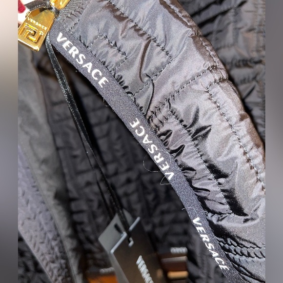 VERSACE UNISEX 🌟 100% AUTHENTIC & NWT—Size M / 48 - Picture 10 of 16